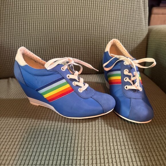 Vintage Style B.A.I.T. Rainbow Wedge Sneakers - Picture 1 of 6